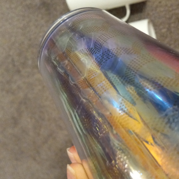 Starbucks iridescent tumbler and 2 white matching mugs, preloved, no straw - Picture 8 of 9